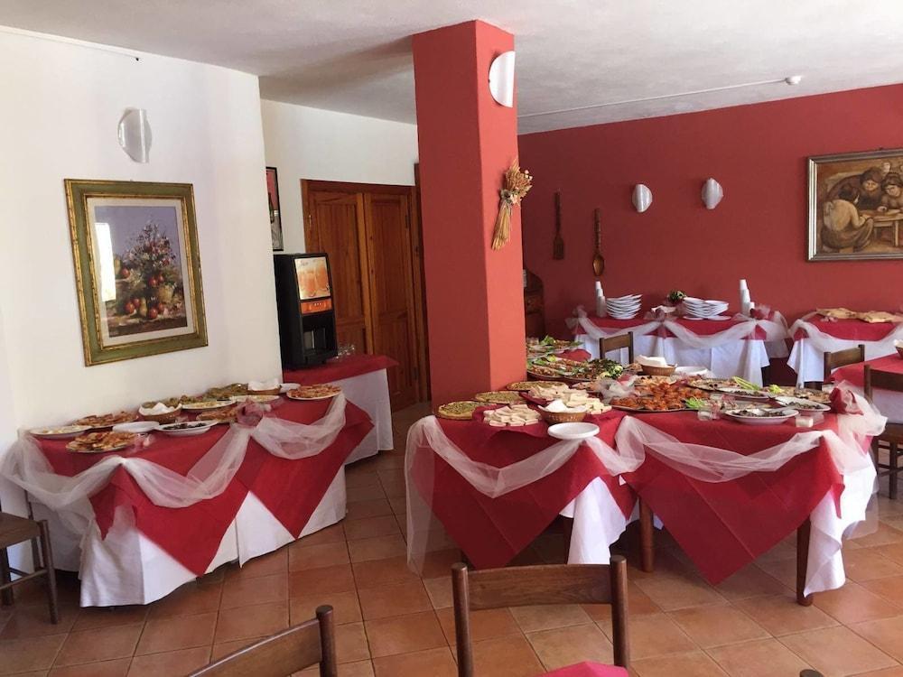 Hotel Sandalion Санта Тереза Галура Екстериор снимка