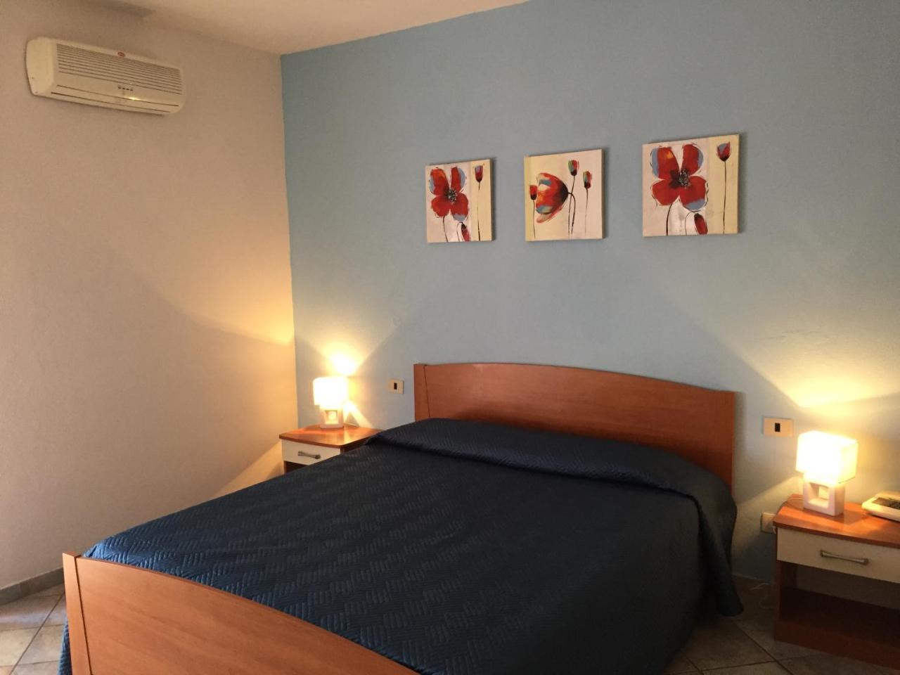 Hotel Sandalion Санта Тереза Галура Екстериор снимка