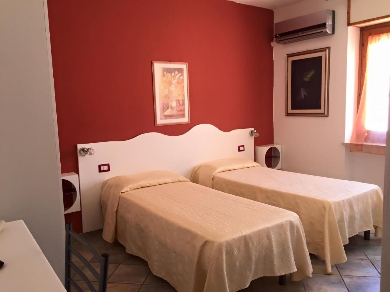 Hotel Sandalion Санта Тереза Галура Екстериор снимка