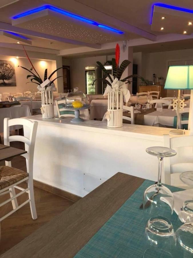 Hotel Sandalion Санта Тереза Галура Екстериор снимка